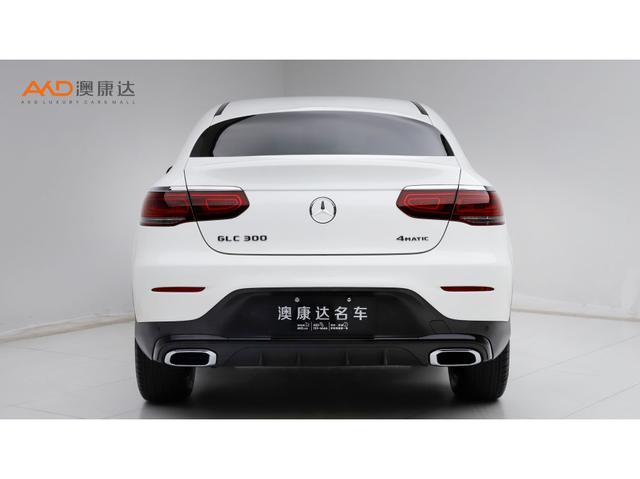 Mercedes-Benz GLC 2023 GLC 300 4 MATIC SUV — фото 3