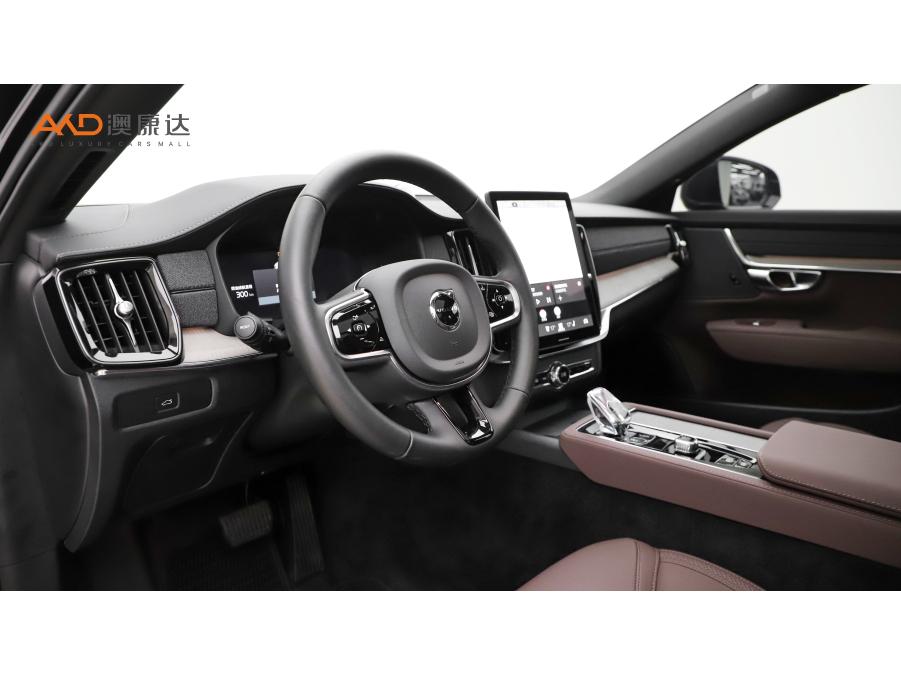 Volvo S90 2026 B5 Luxury