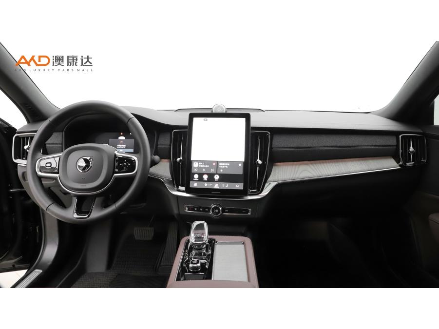 Volvo S90 2026 B5 Luxury