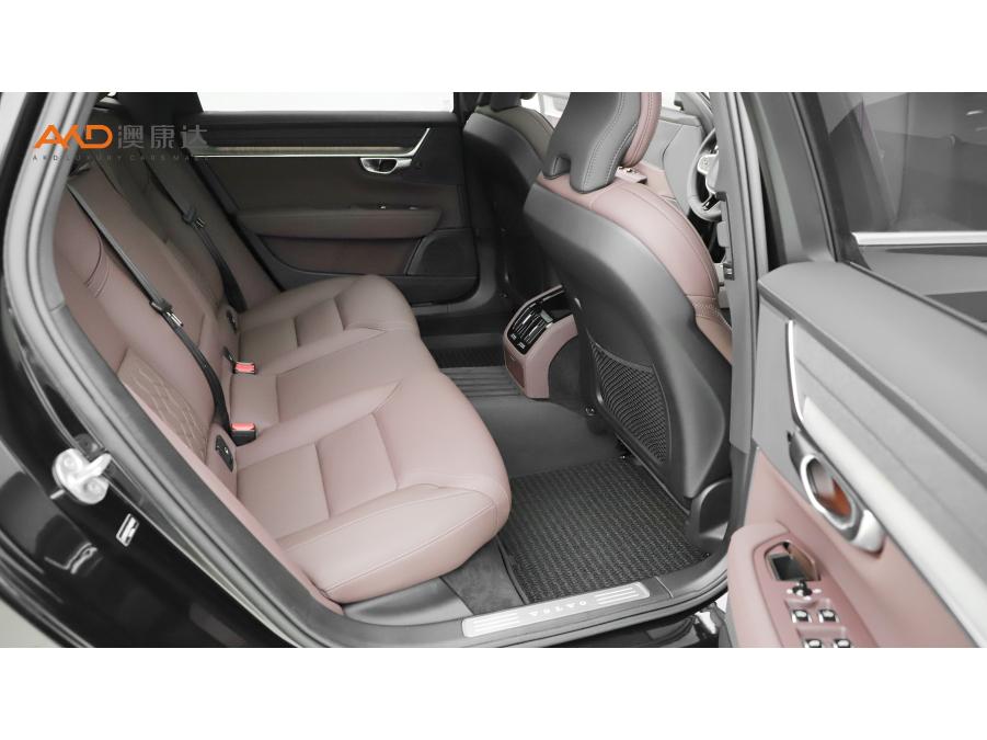 Volvo S90 2026 B5 Luxury