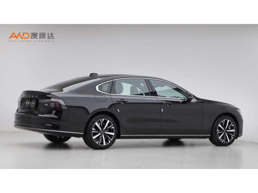 Volvo S90 2026 B5 Luxury