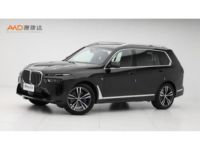 BMW X7 2023 года выпуска