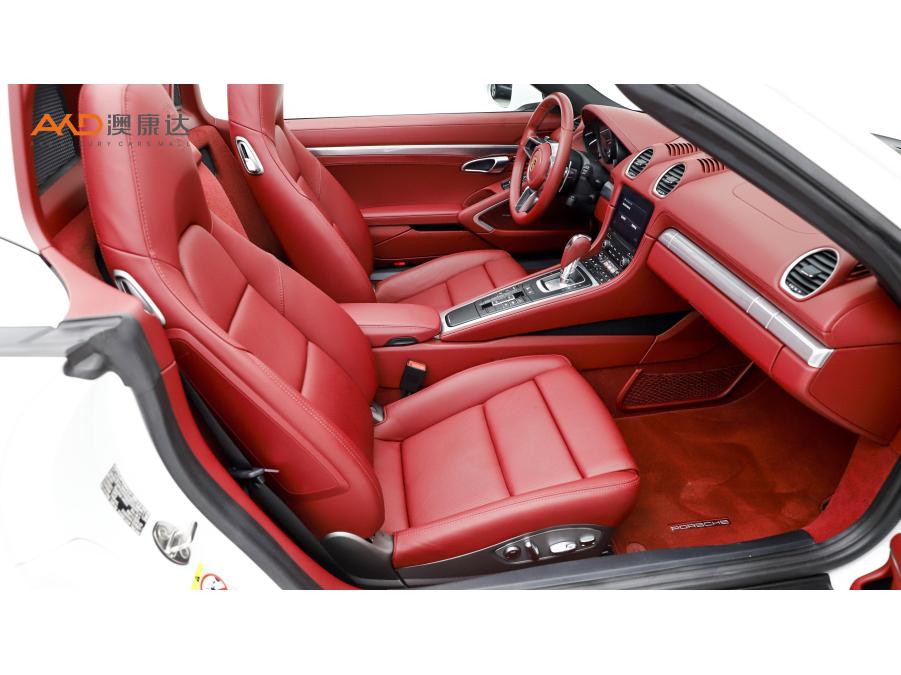 Porsche 718 2024 2.0T AT 2 мест