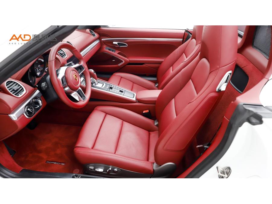 Porsche 718 2024 2.0T AT 2 мест