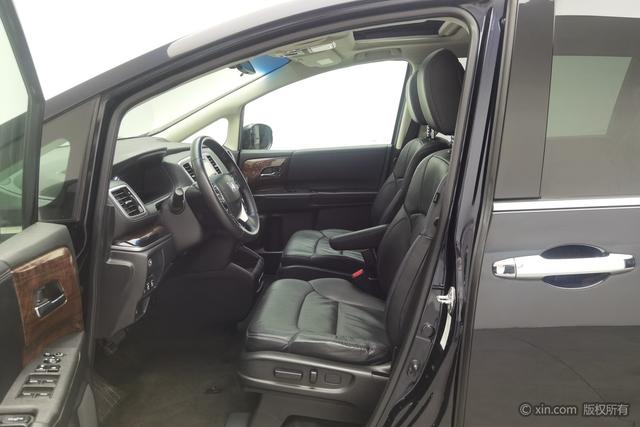 Honda Odyssey 2015 2.4 L — фото 17