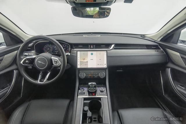 Jaguar XFL 2021 2.0 T P 200 2 WD — фото 13