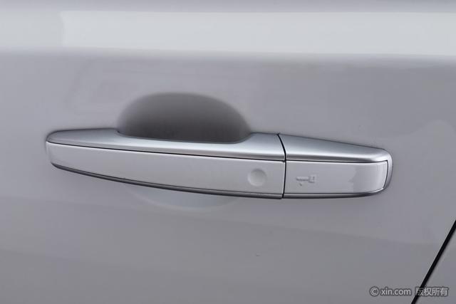 Jaguar XFL 2021 2.0 T P 200 2 WD — фото 9