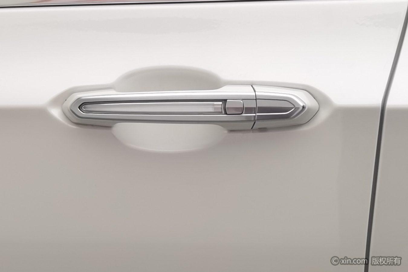Cadillac XT6 2020 28T мест Luxury