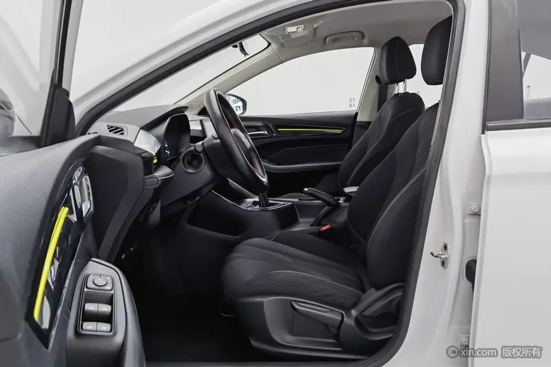 Roewe i5 — фото 12