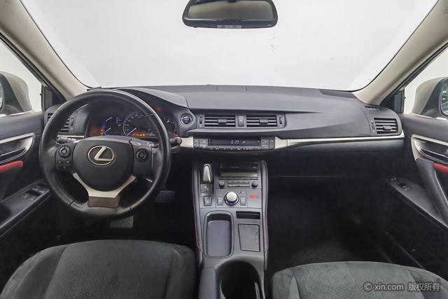 Lexus CT 2019 CT 200h — фото 11