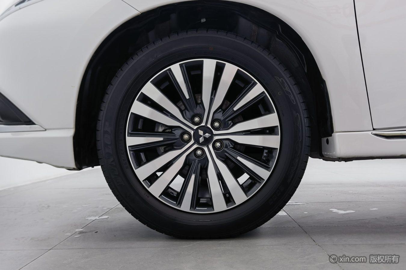 Mitsubishi Outlander 2021 2.0L 5 мест
