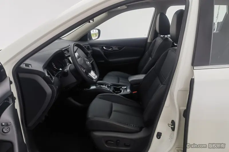 Nissan X-Trail — фото 12