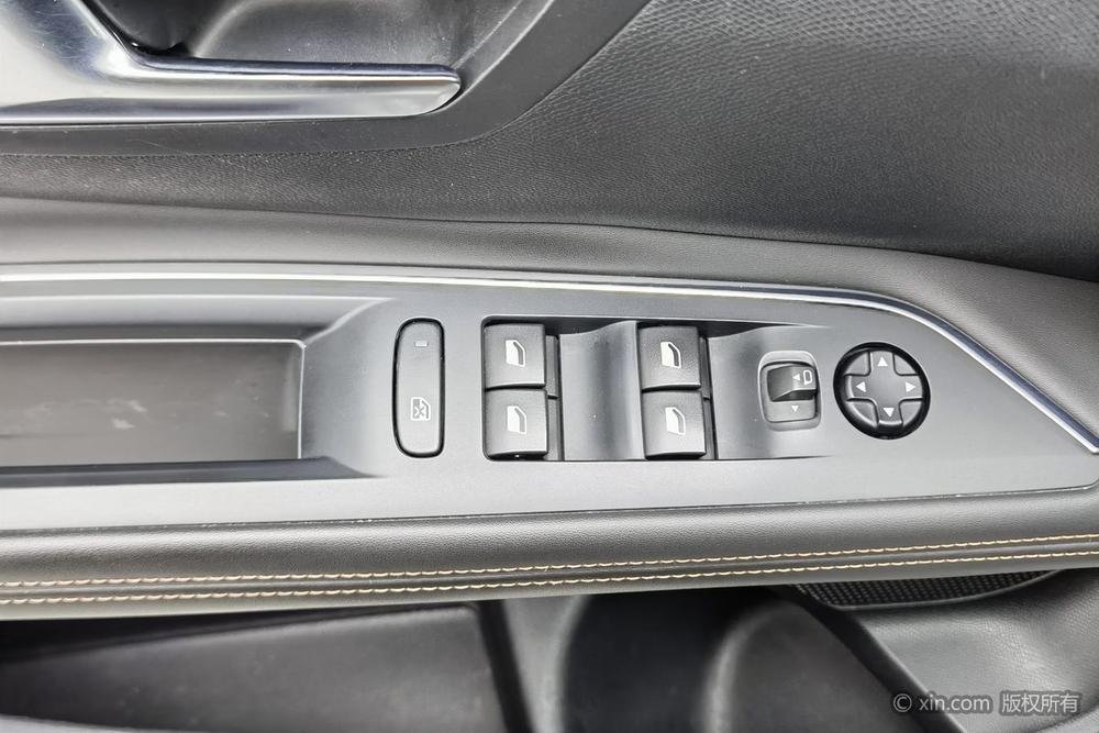 Peugeot 5008, фото 21