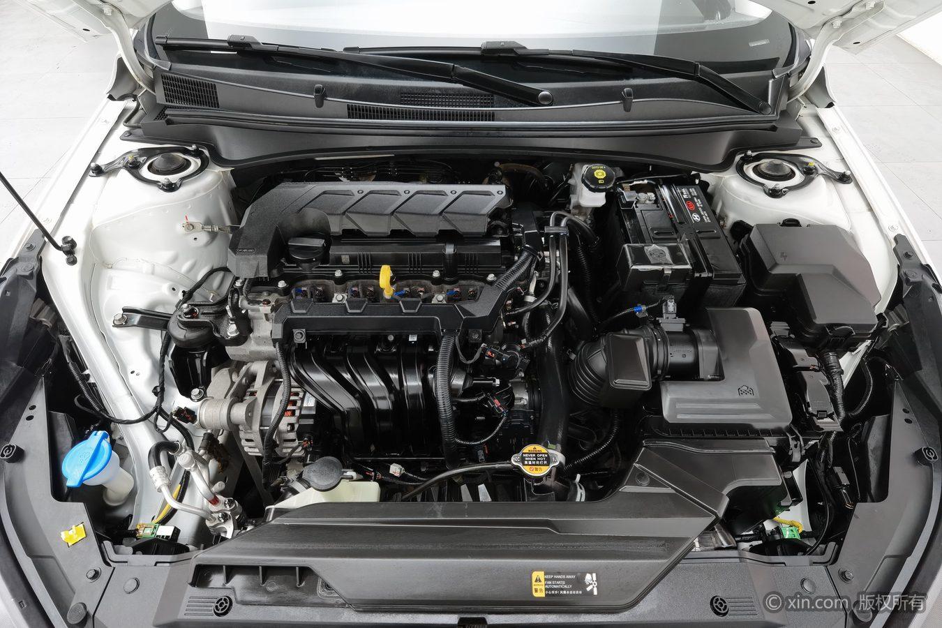 Hyundai Elantra 2022 1.5L CVT LUX Luxury