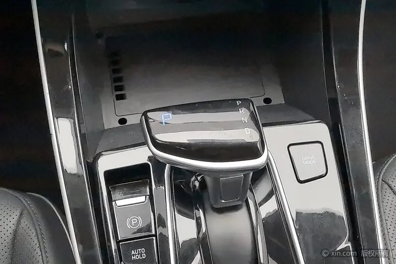 Hyundai ix25 — фото 10