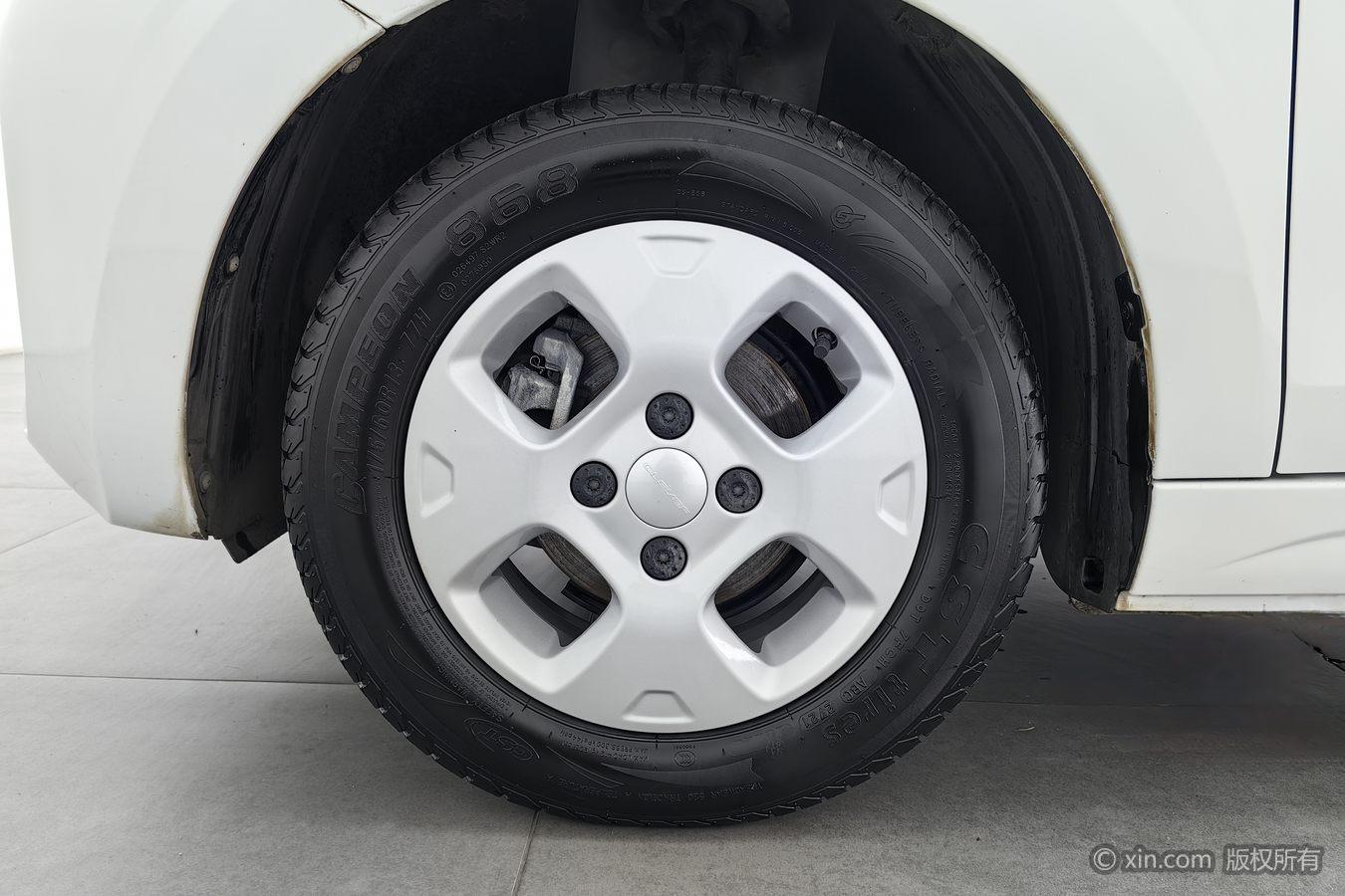 Roewe Clever 2021 302km мест