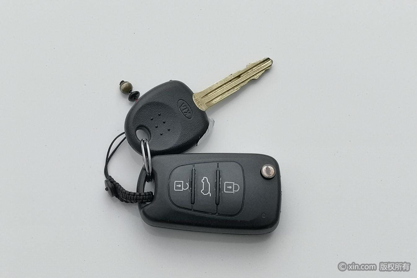 Kia K2 2015 1.4L MT GLS