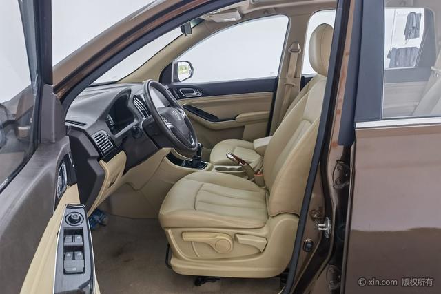 Wuling Baojun 730 2015 1.8 L MT ESP 7 — фото 17