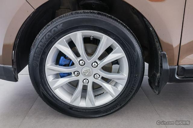 Wuling Baojun 730 2015 1.8 L MT ESP 7 — фото 11