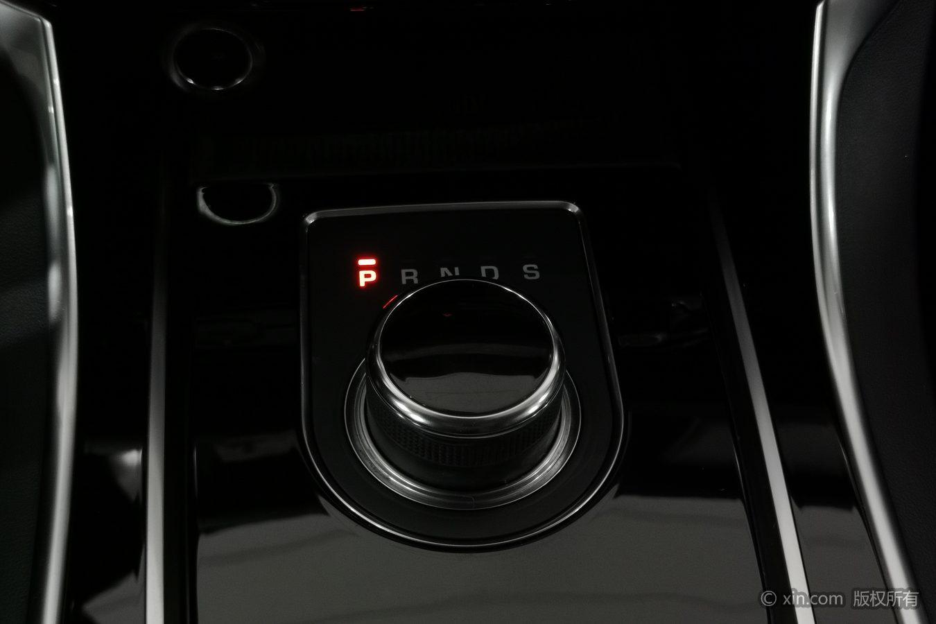 Jaguar XFL: фотография 17 из 24