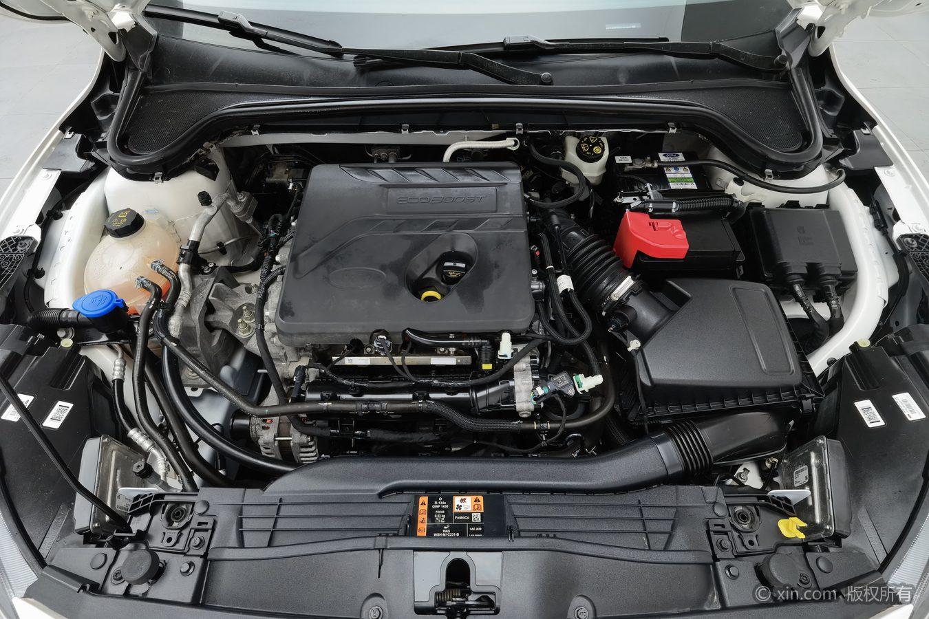 Ford Focus 2020 EcoBoost 180 AT ST Line