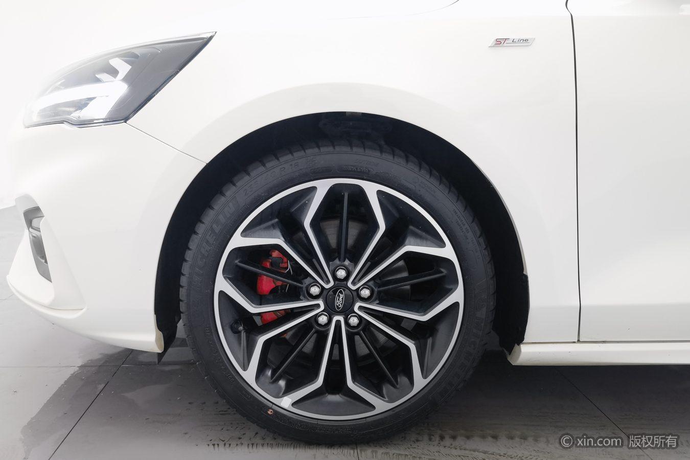 Ford Focus 2020 EcoBoost 180 AT ST Line