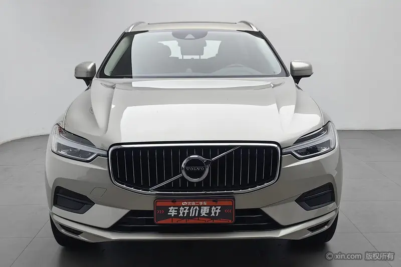 Volvo XC60 T5 полный привод V — фото 2