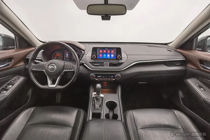 Nissan Teana 2.0 L XL Comfort — фото 8