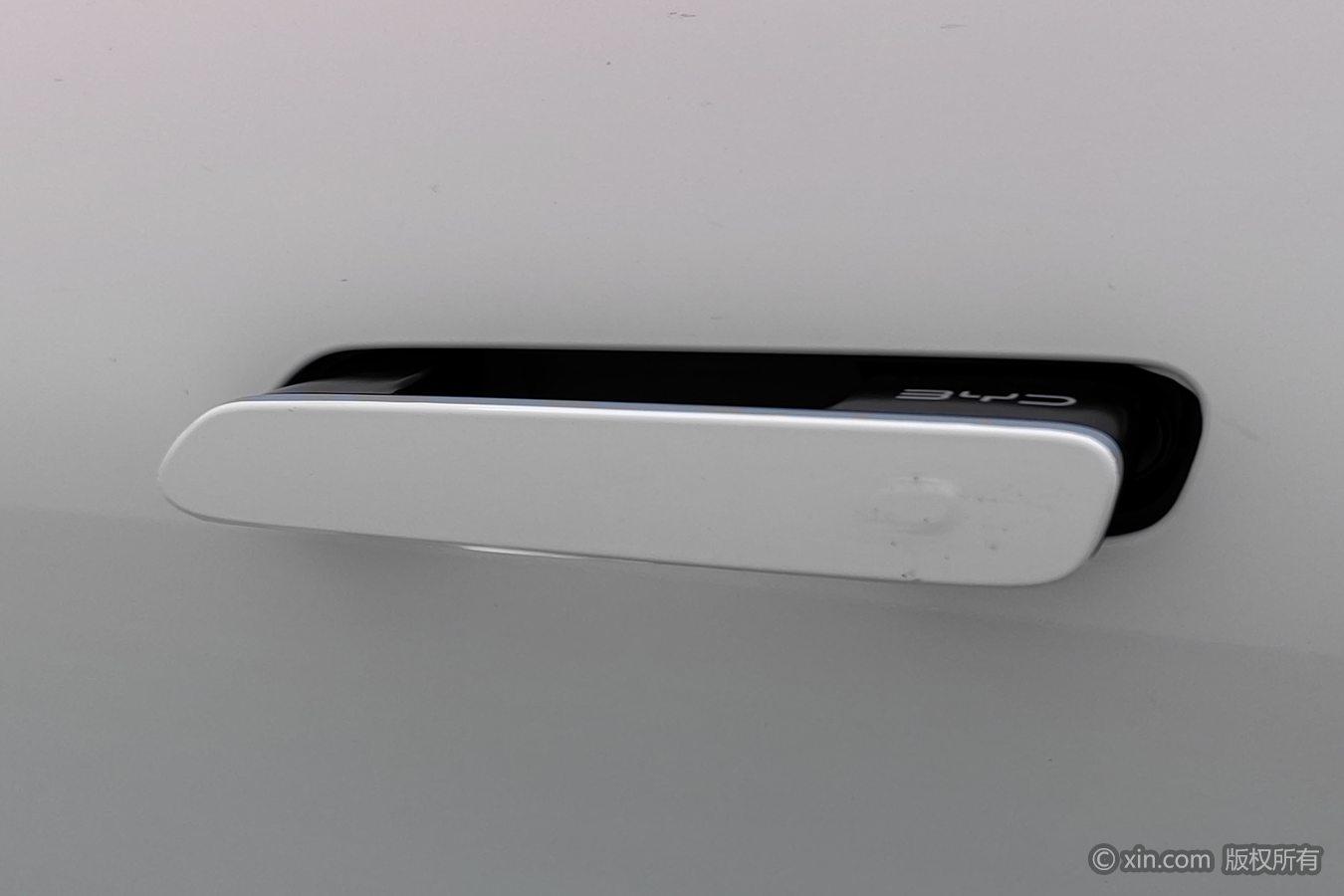 BYD Seal DM 2024 rong yao ban DM-i 1.5L 121KM Люкс