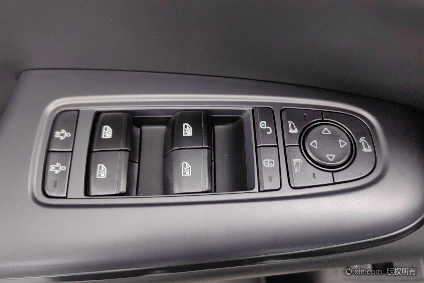 BYD Seal DM 2024 rong yao ban DM-i 1.5L 121KM Люкс