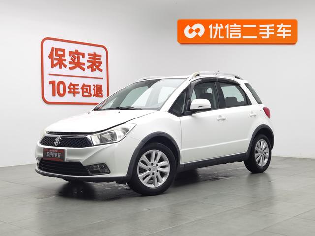 Suzuki SX4 2013 года выпуска