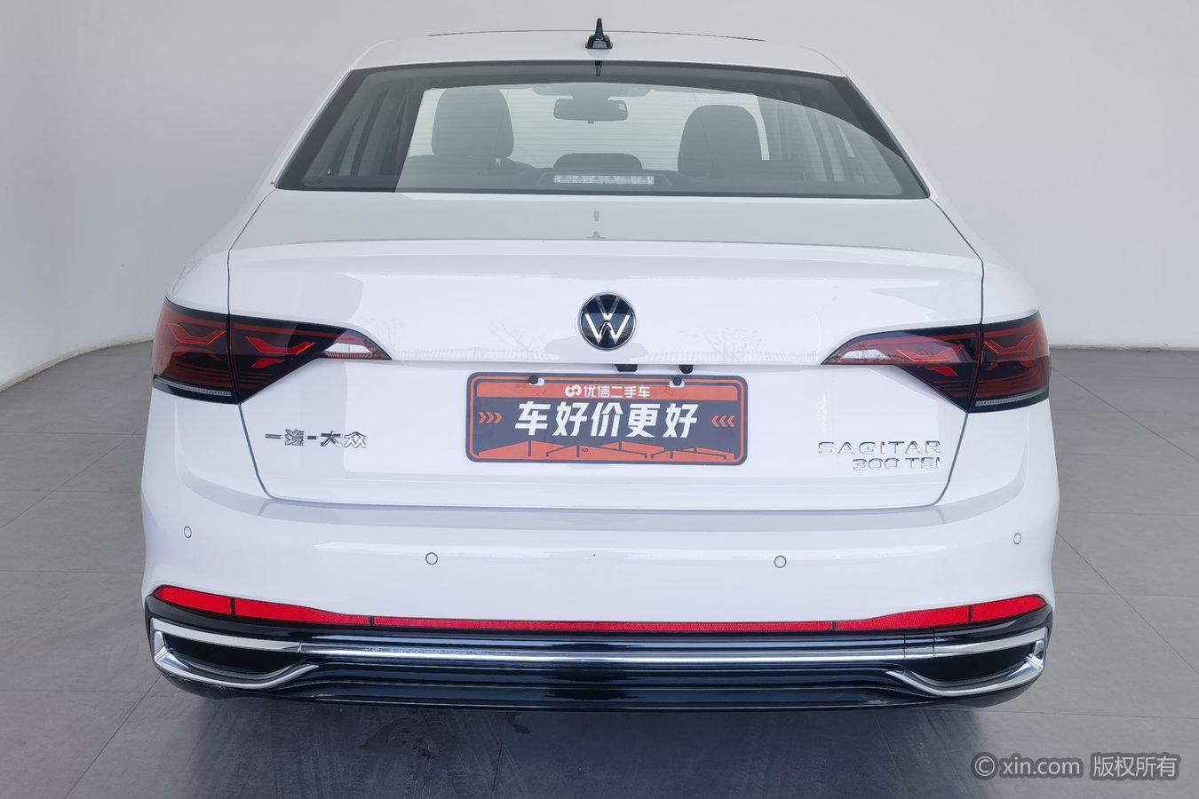 Volkswagen Sagitar 2025 300TSI DSG