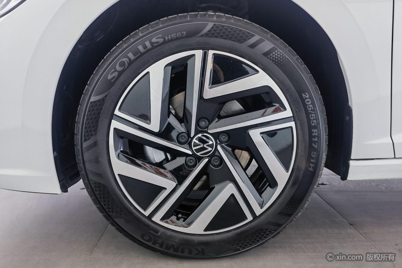 Volkswagen Sagitar 2025 300TSI DSG