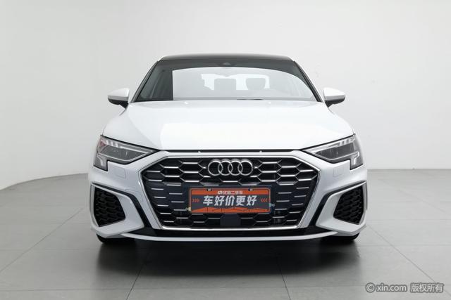 Audi A3 2024 A 3 L Limousine 35 TFSI Sport — фото 2