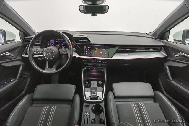 Audi A3 2024 A 3 L Limousine 35 TFSI Sport — фото 12