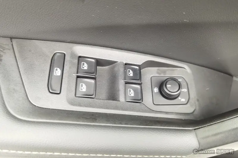 Volkswagen Lavida 280 TSI DSG Comfort — фото 17