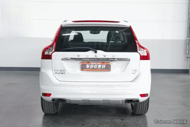 Volvo XC60 2015 T 5 AWD — фото 3