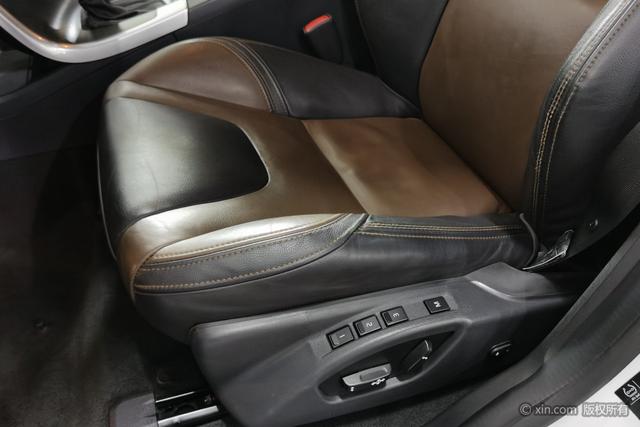 Volvo XC60 2015 T 5 AWD — фото 19