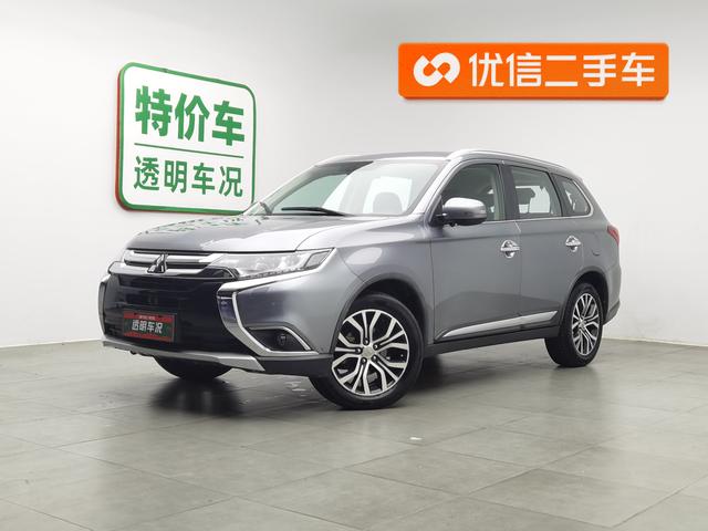 Mitsubishi Outlander 2016 года выпуска