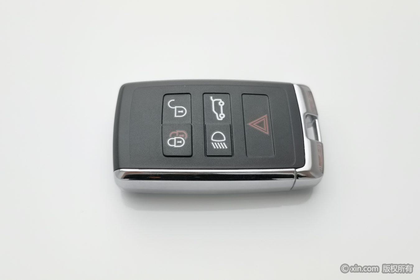 Land Rover Range Rover Evoque 2024 L 2.0T SE