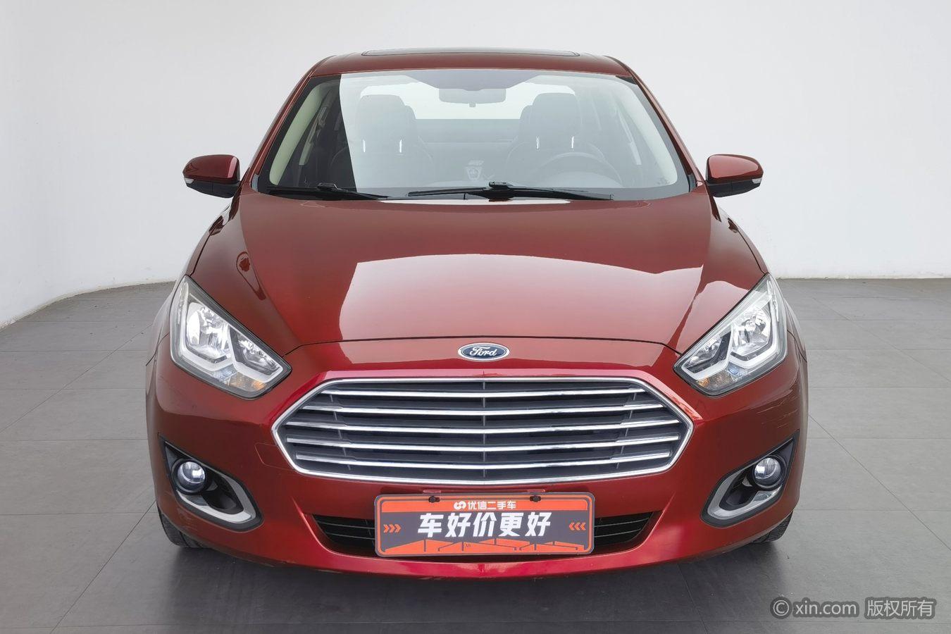 Ford Escort 2015 1.5L MT Fashion