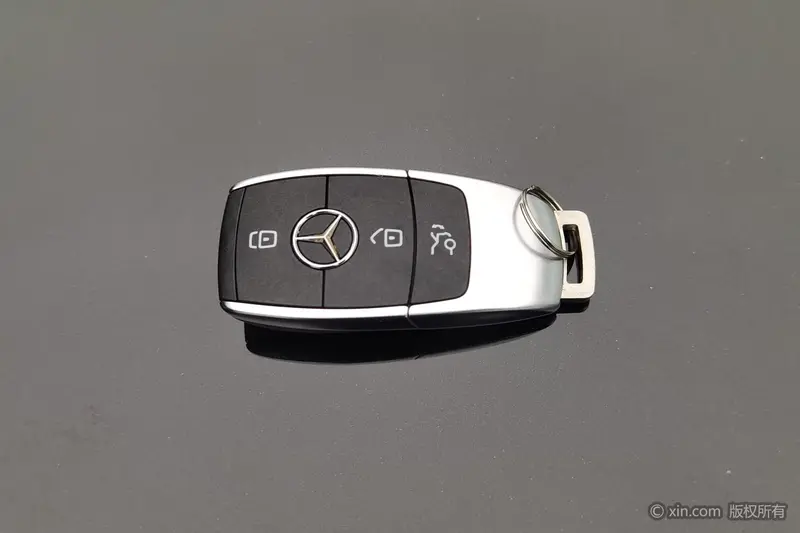 Mercedes-Benz GLB 220 4 MAT IC — фото 7