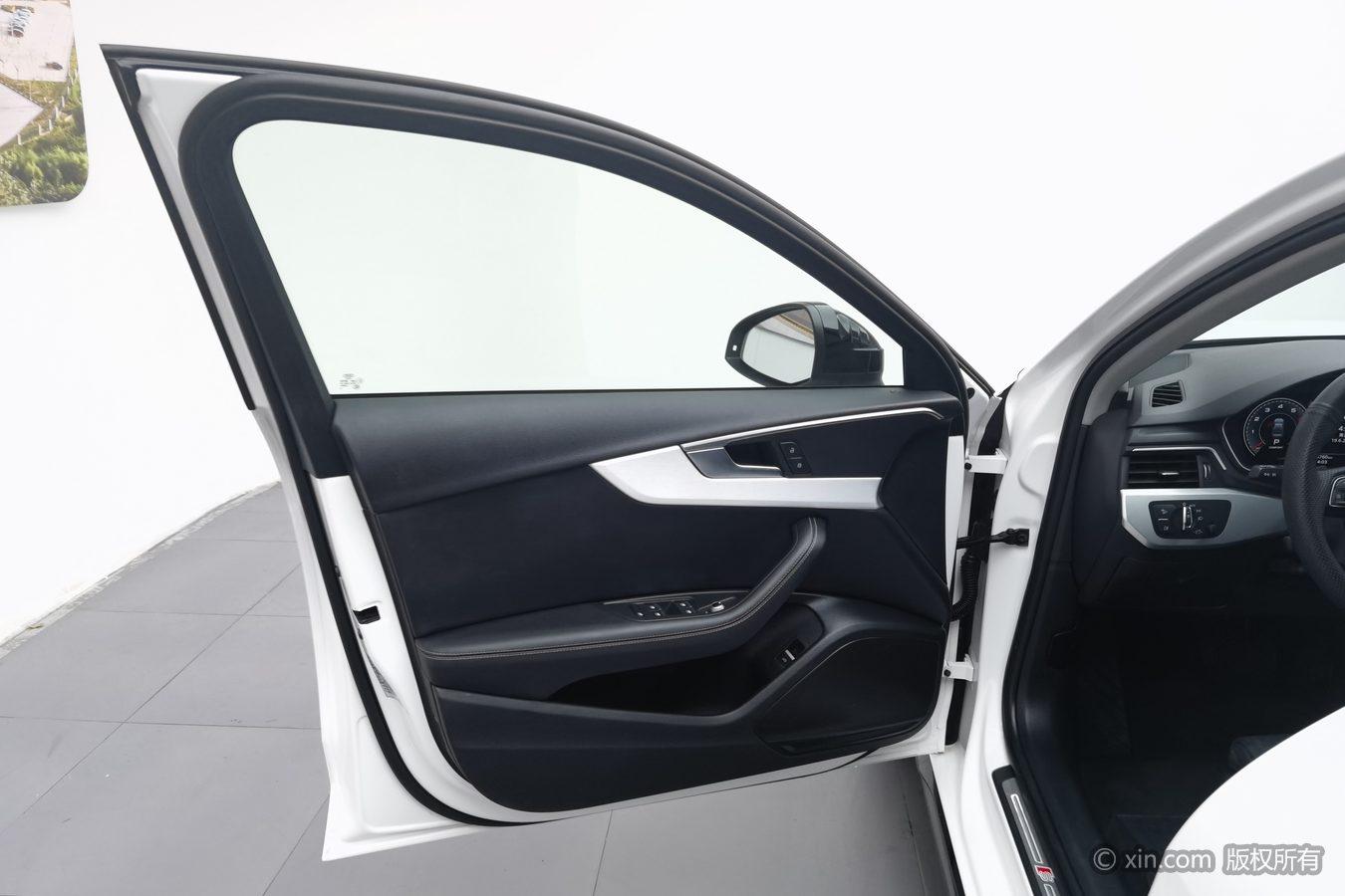 Audi A4L id 4479322 из Китая 15