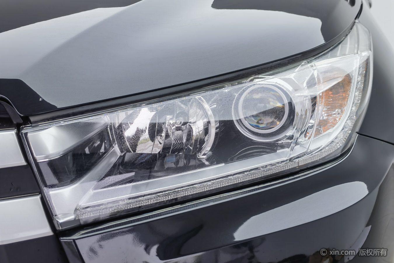 Toyota Highlander 2021 2.0T Luxury 7 мест