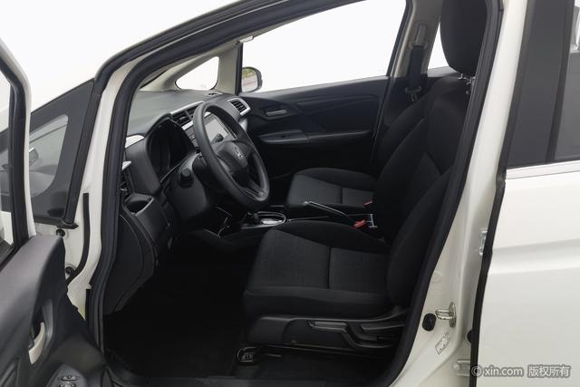Honda Fit 2018 1.5 L CVT — фото 18