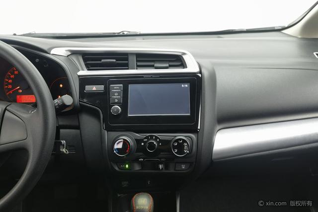 Honda Fit 2018 1.5 L CVT — фото 12