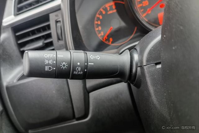 Honda Fit 2018 1.5 L CVT — фото 17