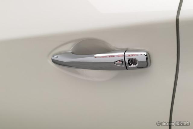 Nissan TIIDA 2024 1.6 L CVT — фото 10