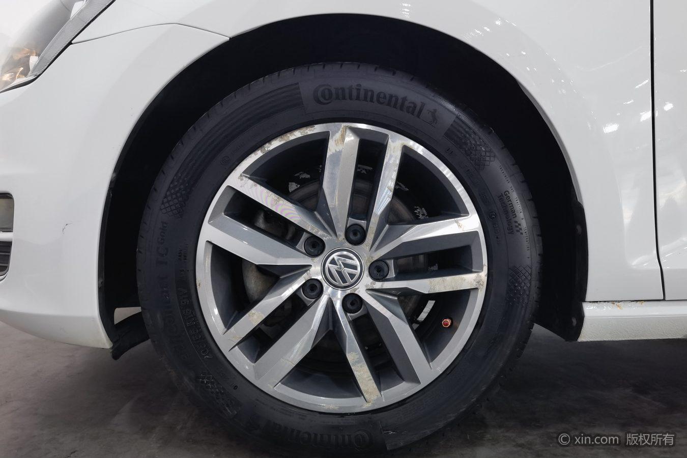 Volkswagen Golf 2016 230TSI AT Luxury