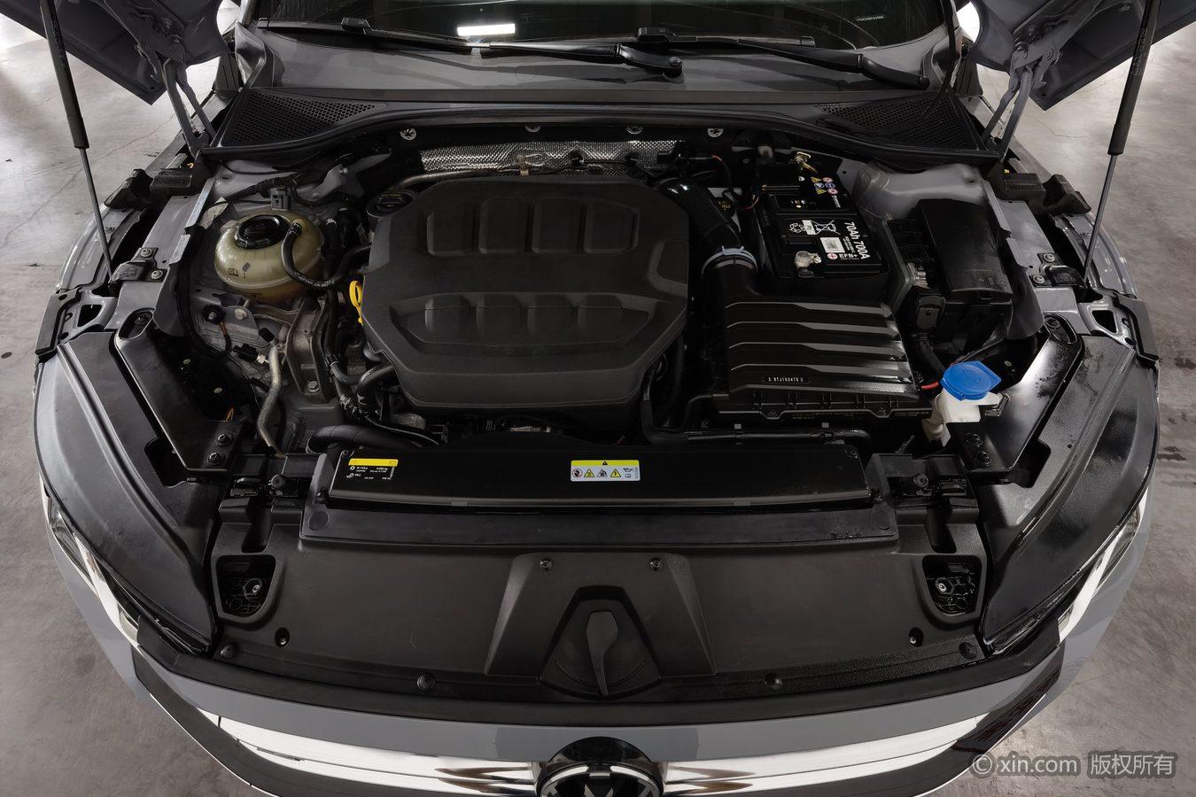 Volkswagen CC 2022 Темно-серый из Китая, фото 2